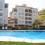 Apartman 2bdr Sunny With Pool And Private Parking In *