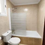 2bdr Sunny With Pool And Private Parking In Apartman