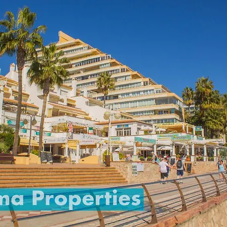 2bdr Sunny With Pool And Private Parking In *