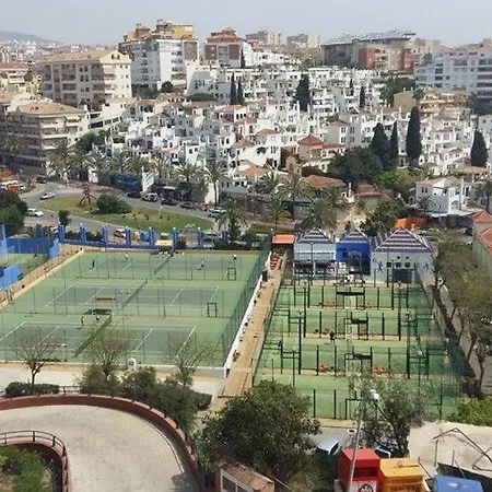 2bdr Sunny With Pool And Private Parking In *
